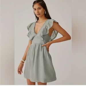 Anthropologie 

NWT Anthropologie V-Neck
Tassel Sage Green Mini Dre...